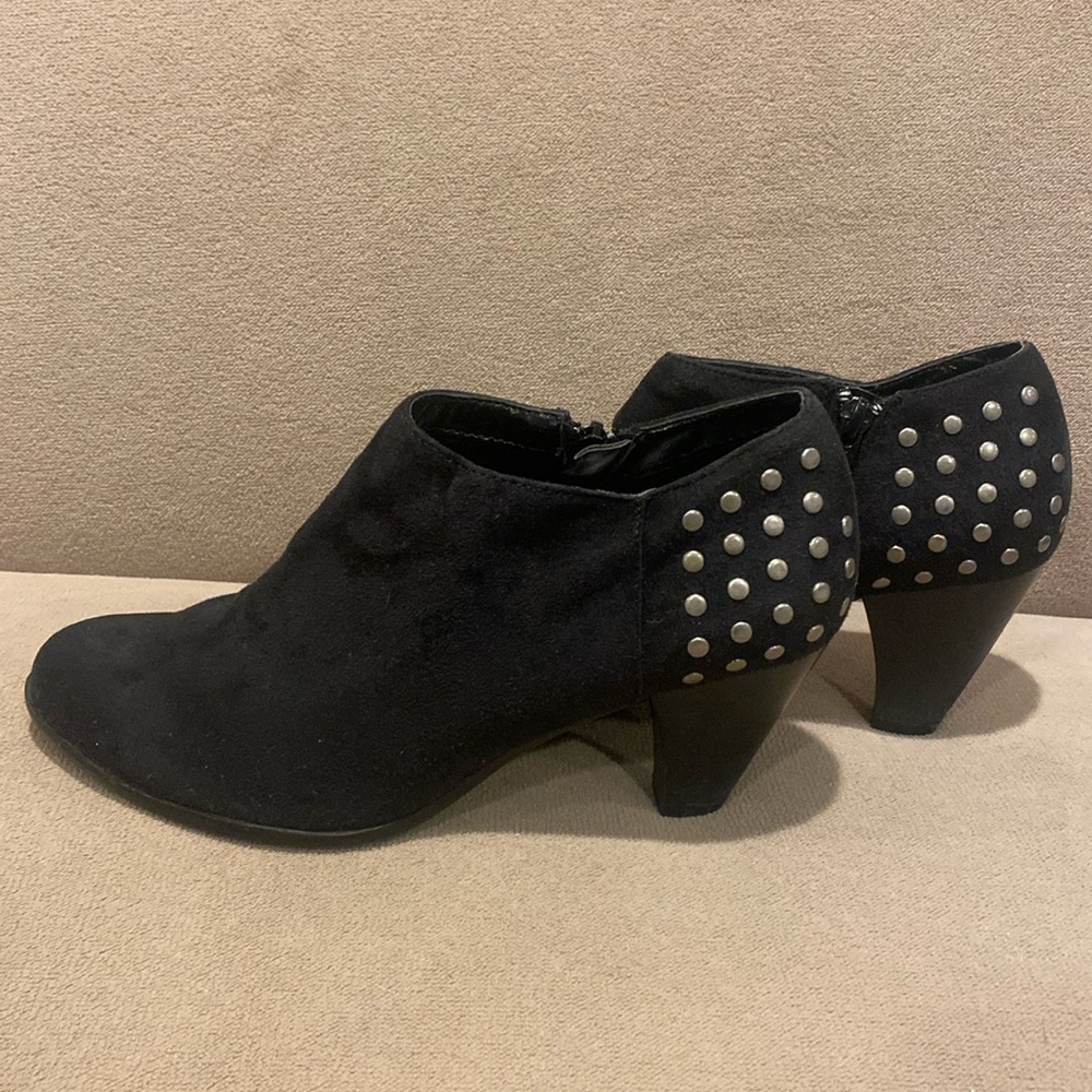 Laura Ashley 7.5 black suede bootie with silver studs all man made materials